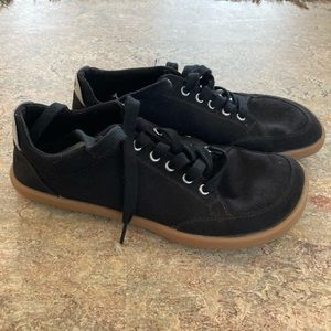 Splay 🖤zero drop minimalist sneakers black W10